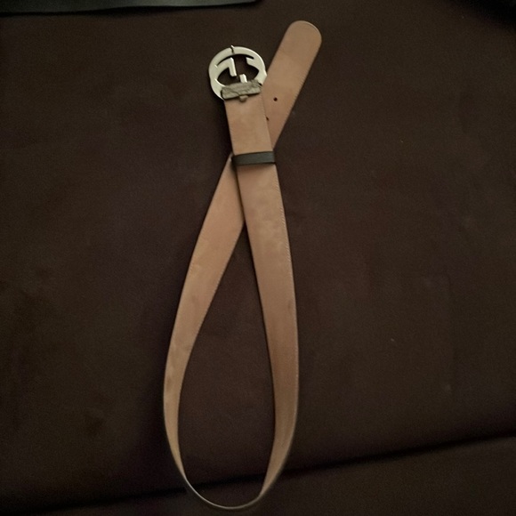 Gucci belt for sale. Does not fit my brother anymore. - Picture 2 of 4
